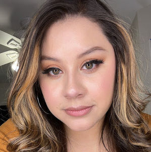 Meet your Posher, Magdalena